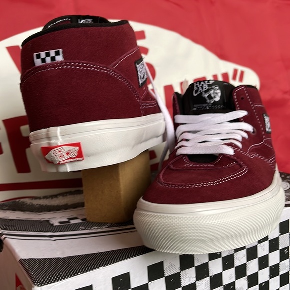 Vans Skate Half Cab
Port Royale
VNOA5FCD4QU
WMNS sneakers - Picture 10 of 16